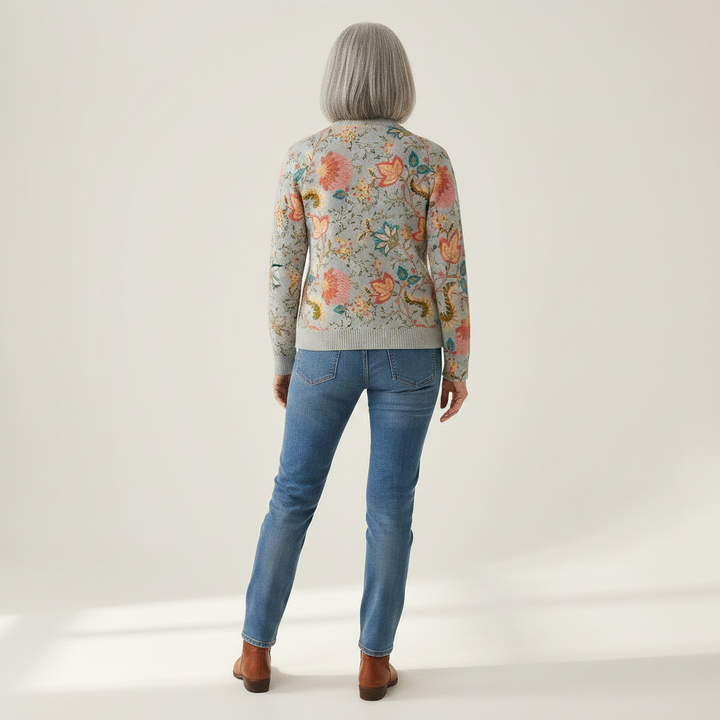 Petra | Strickjacke mit floralem Gartenmuster