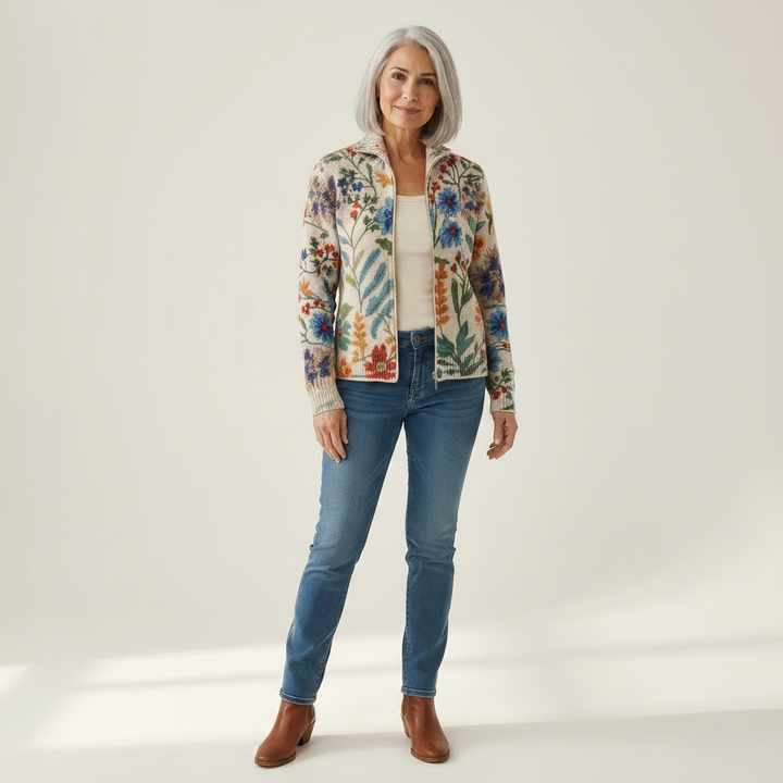 Birgit | Strickjacke mit botanischem Blumenmuster