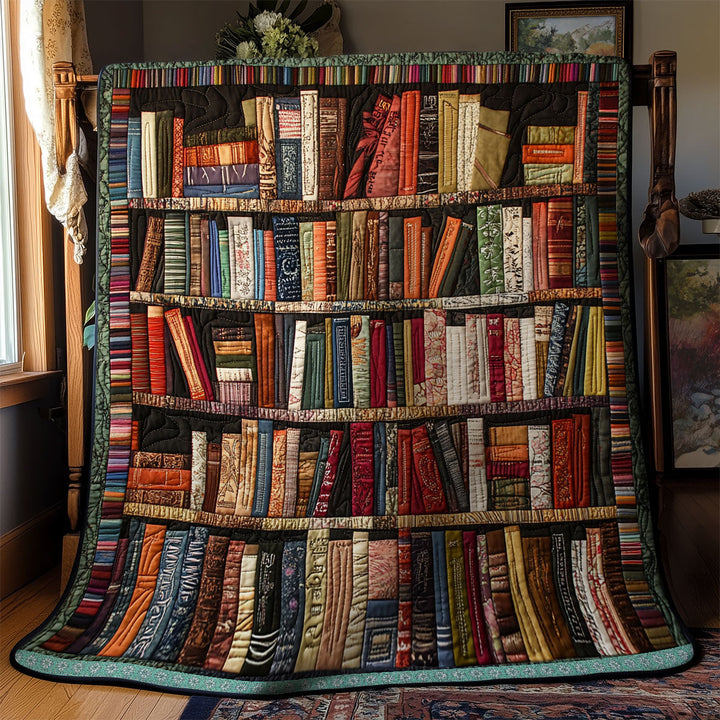 Steppdecke mit großem Bücherregal