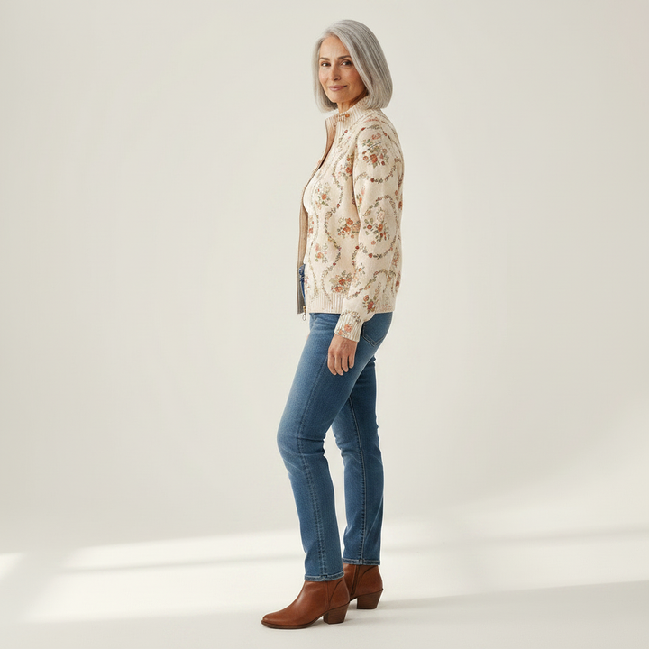 Ingrid | Strickjacke mit zarten Blumenranken