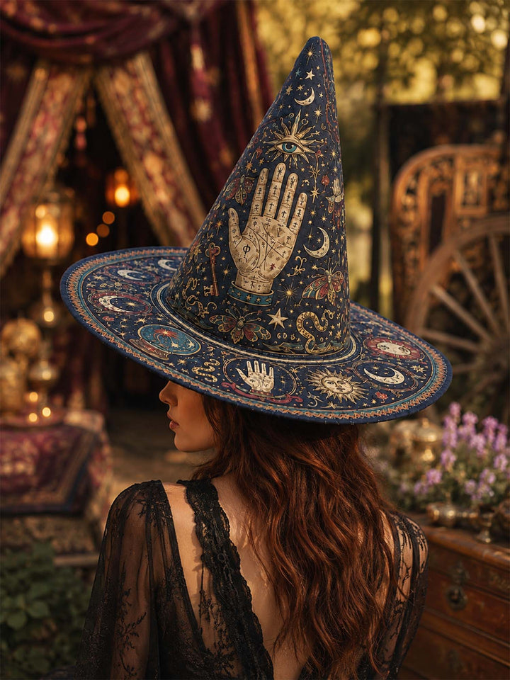 Handgefertigter gesteppter Hexenhut – Mystisches Tarot und Sterne