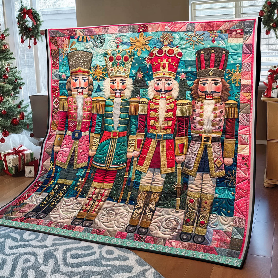 Weihnachts-Steppdecke mit bunten Nussknackern