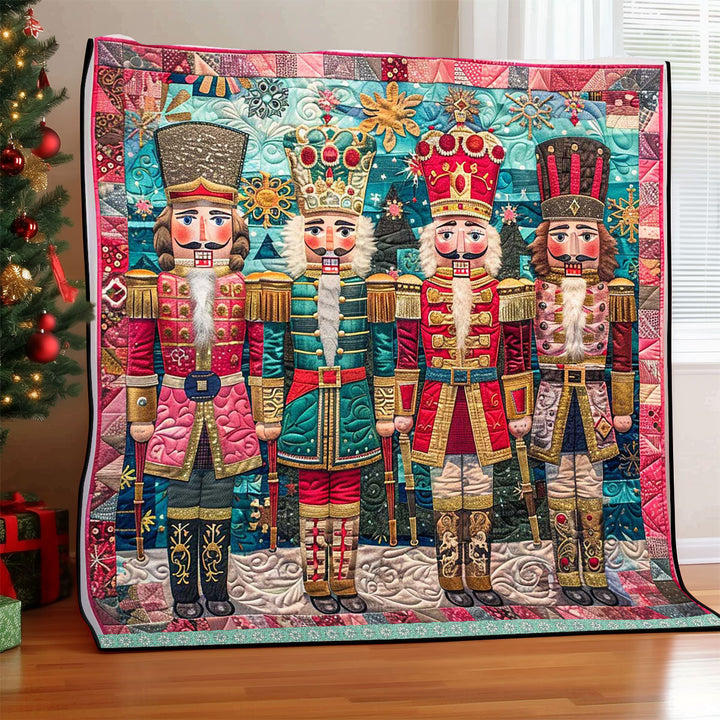Weihnachts-Steppdecke mit bunten Nussknackern