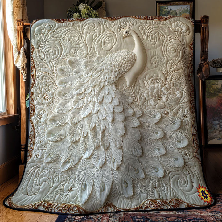 Steppdecke mit weißem Pfau