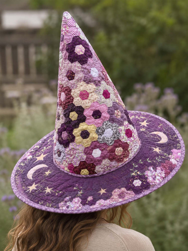 Handgefertigter gesteppter Hexenhut – Sechseck-Patchwork mit Sternenmotiven