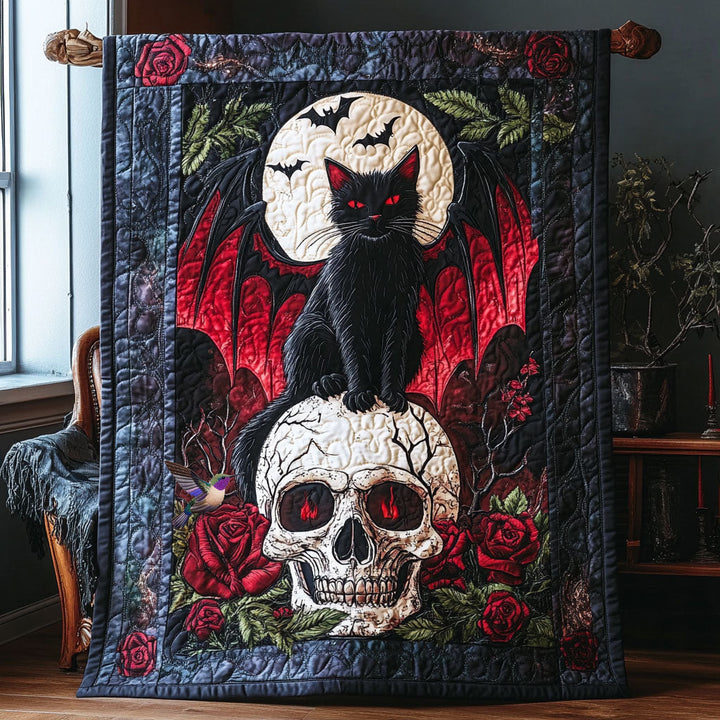 Halloween-Steppdecke mit schwarzer Katze und Totenkopf