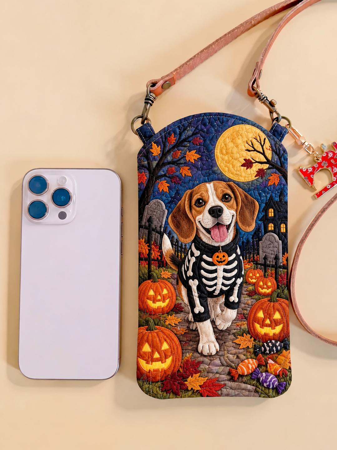 Schmale gesteppte Handy-Umhängetasche – Beagle im Skelettkostüm zu Halloween