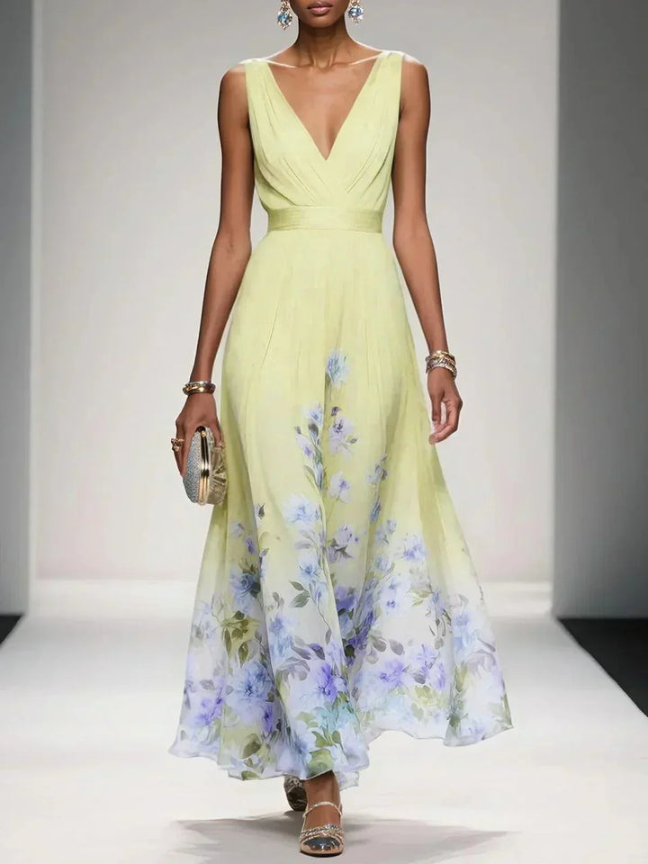Paula | Hellblaues Chiffon-Maxikleid mit Blumenmuster und V-Ausschnitt
