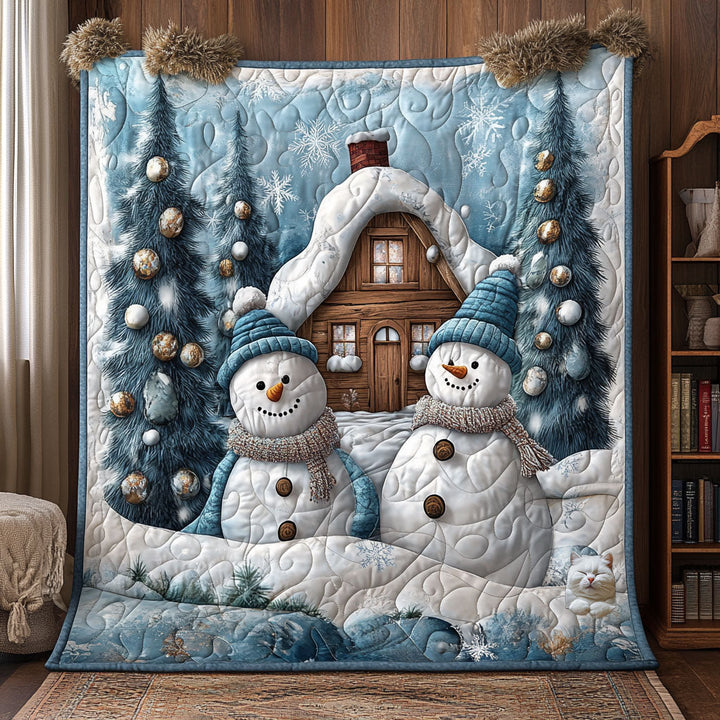 Winter-Steppdecke mit Schneemännern am Haus