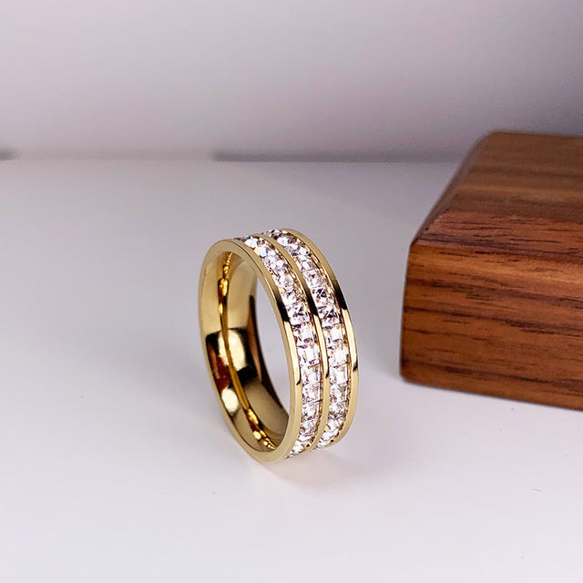 Ring mit doppeltem Zirkonia
