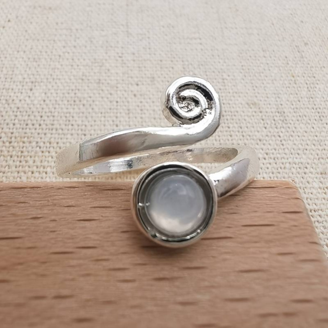Spiralring mit Mondstein