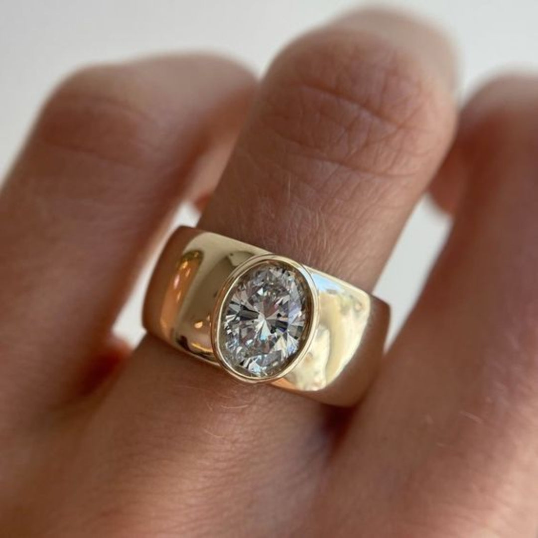 Goldring mit Zirkonia-Einlage