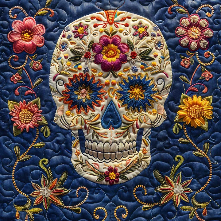 Steppdecke mit Calavera-Totenkopf auf Blau