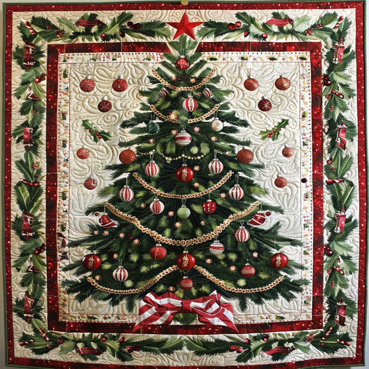 Weihnachts-Steppdecke mit geschmücktem Christbaum