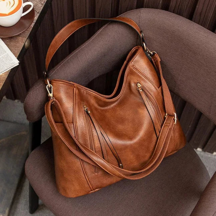 Paula | Ledertasche mit Fransen-Design