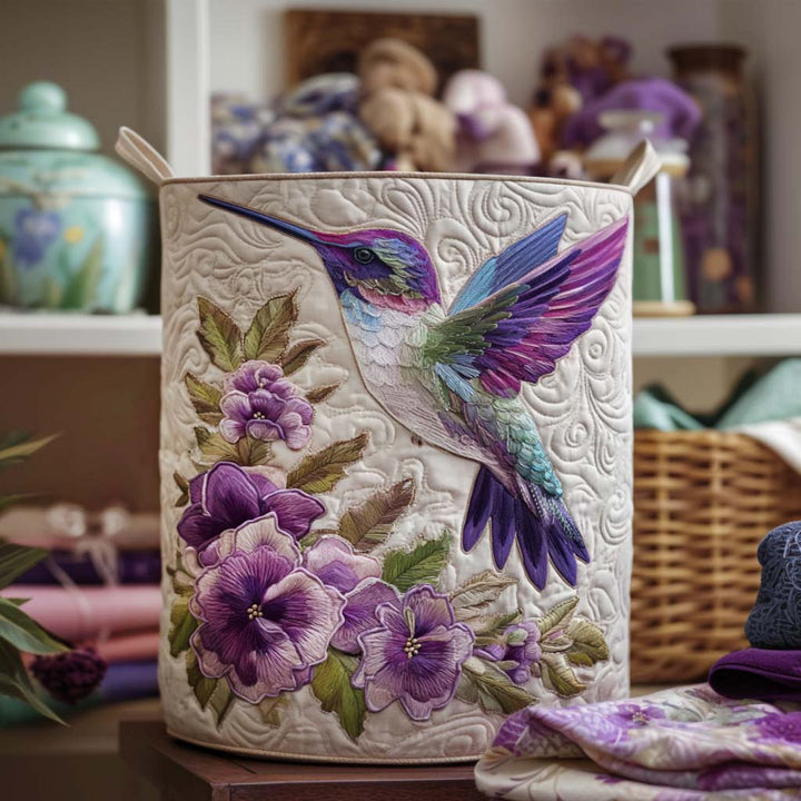 Gesteppter Wäschekorb – mit Kolibri und Blumen