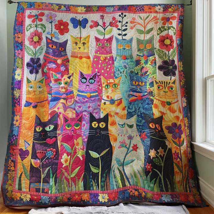Steppdecke mit bunten Katzen auf Rosa