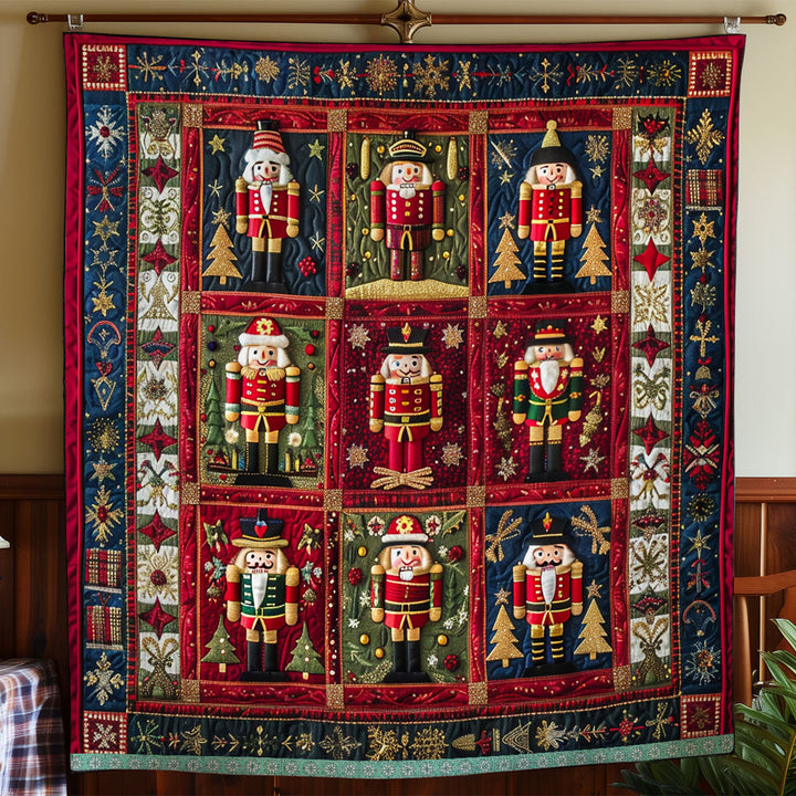 Weihnachts-Steppdecke mit Nussknackern