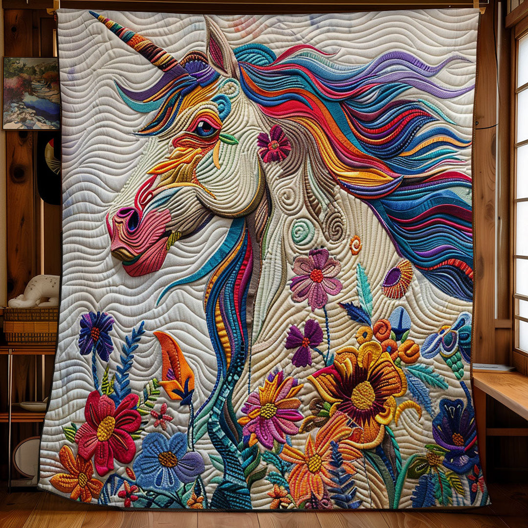 Steppdecke mit Einhorn und Regenbogenmähne