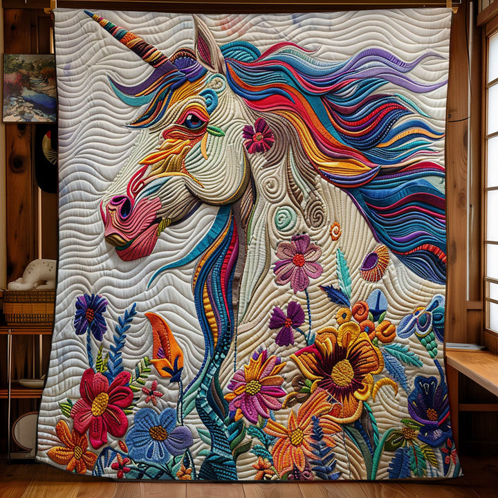 Steppdecke mit Einhorn und Regenbogenmähne