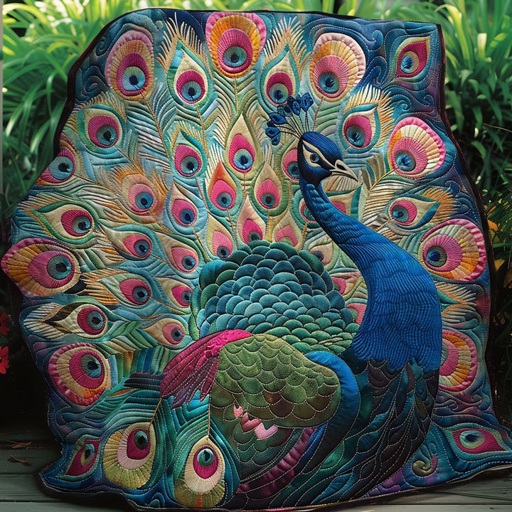 Steppdecke mit Pfau in Smaragd und Pink