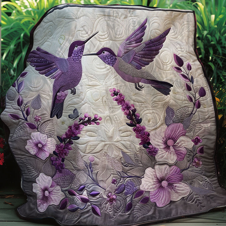 Steppdecke mit lila Kolibris und Lavendel