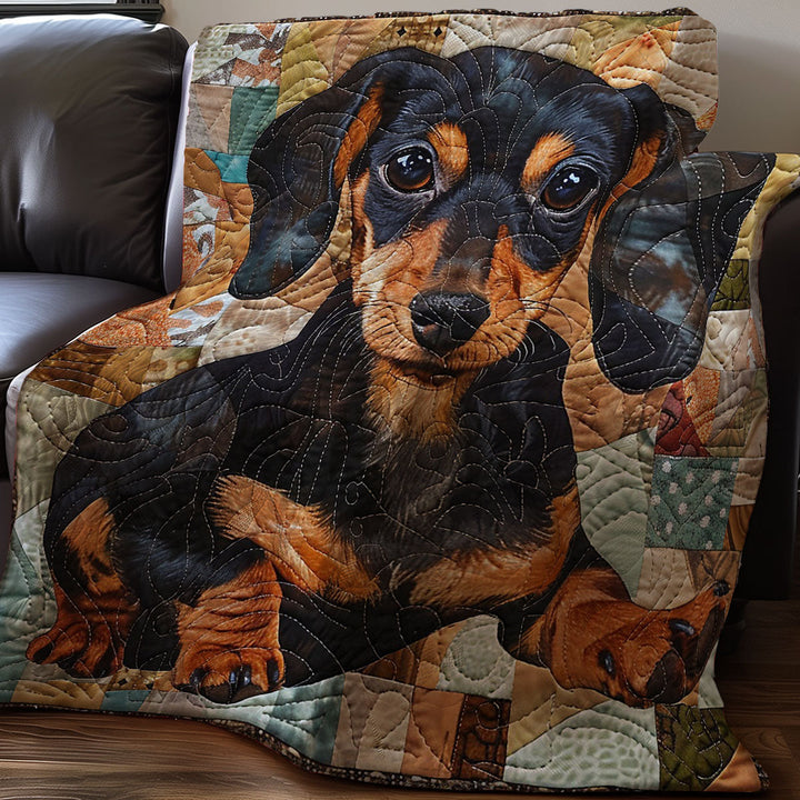 Patchwork-Steppdecke mit Dackelwelpe