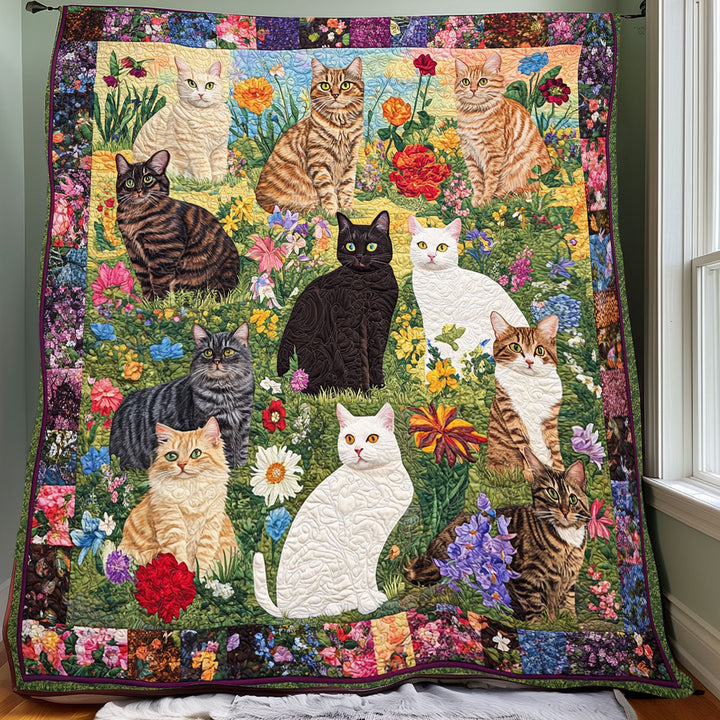 Steppdecke mit Katzen im Blumengarten