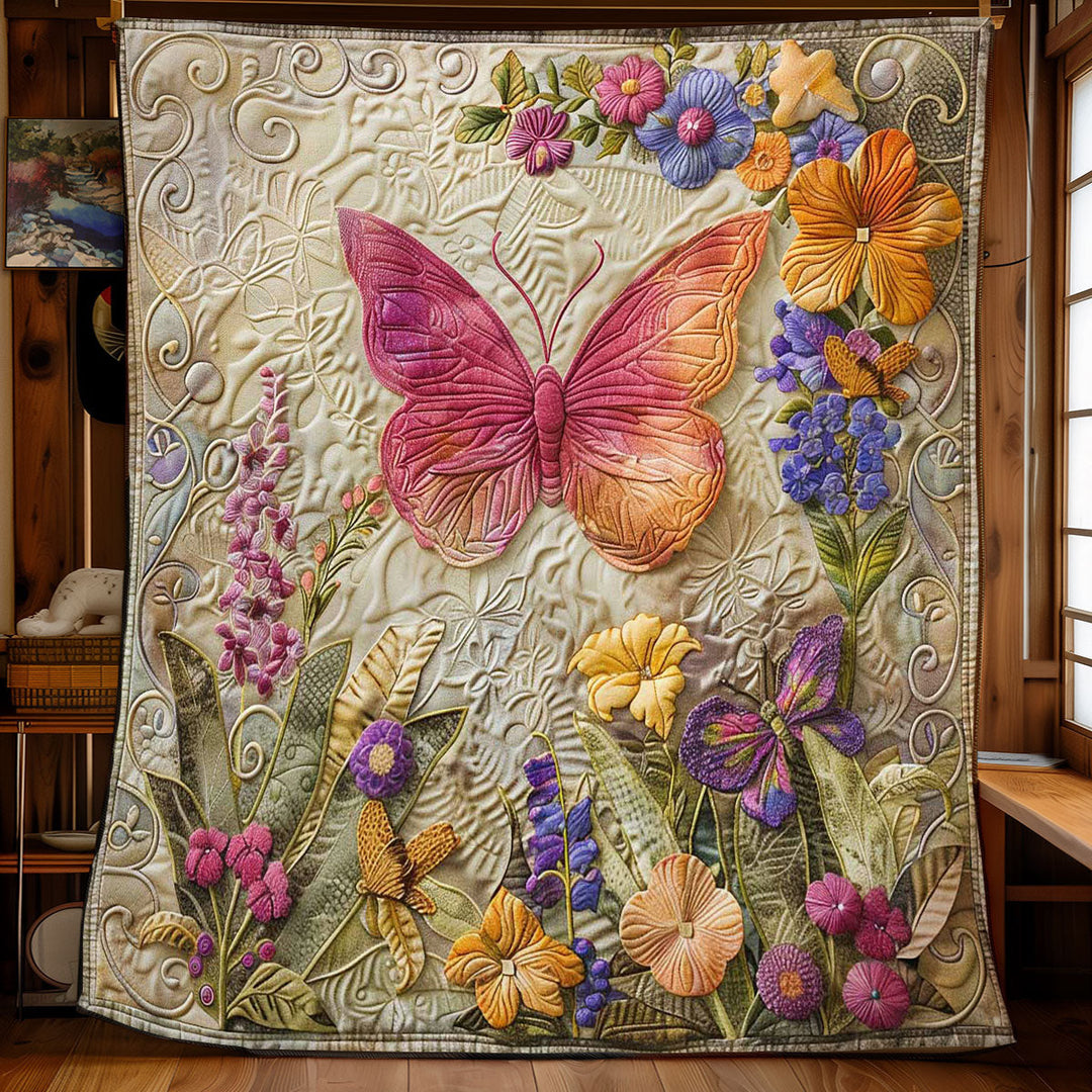 Steppdecke mit Schmetterling und Wiesenblumen