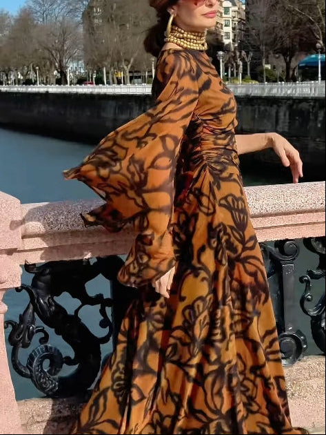 Petra | Braunes Strandkleid mit Glamour-Print