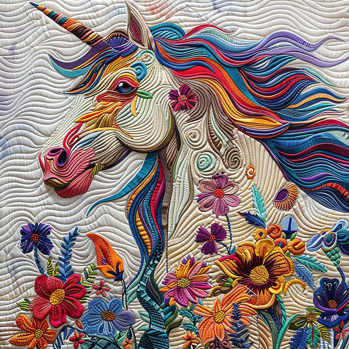 Steppdecke mit Einhorn und Regenbogenmähne