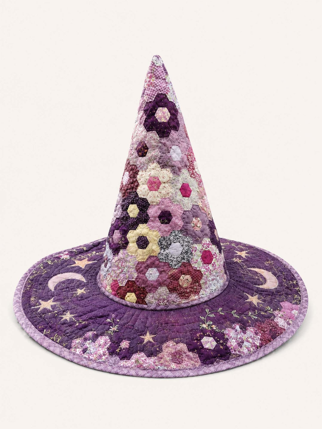Handgefertigter gesteppter Hexenhut – Sechseck-Patchwork mit Sternenmotiven