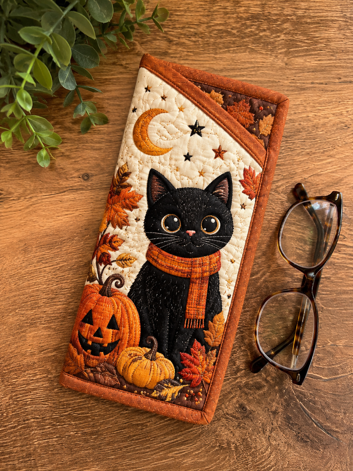 Gestepptes Brillenetui – Schwarze Katze mit Halloween-Hexenhut