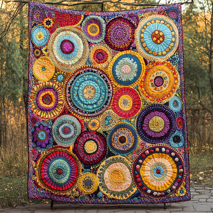 Boho-Steppdecke mit bunten Kreisen