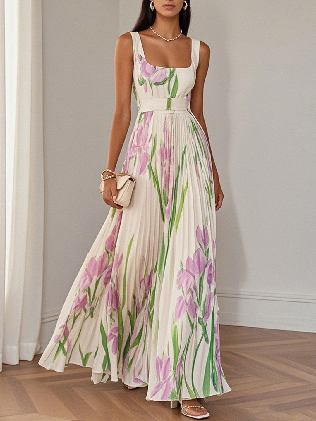 Ingrid | Plissiertes Maxikleid aus Chiffon mit floralem Muster in Weiß