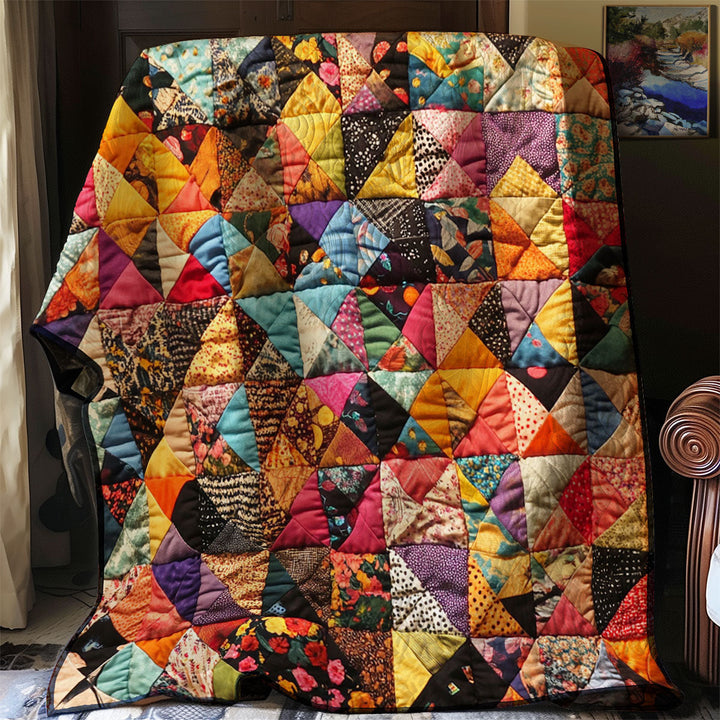 Patchwork-Steppdecke mit bunten Dreiecken