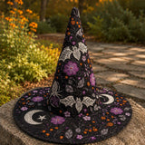 Handgefertigter gesteppter Hexenhut – Fledermäuse, Blumen und Halloween-Mond