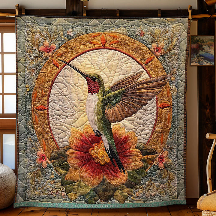 Steppdecke mit Kolibri im goldenen Kreis