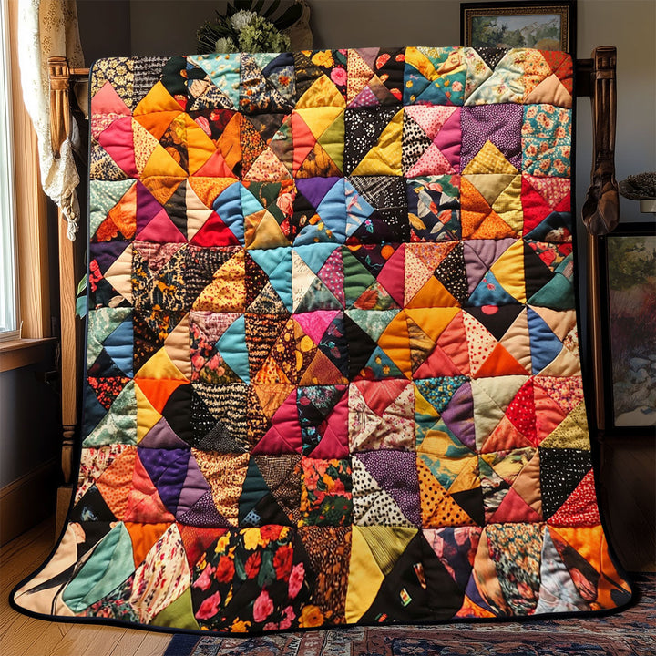 Patchwork-Steppdecke mit bunten Dreiecken