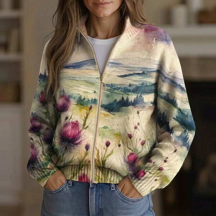 Heike | Strickjacke mit Distel- und Landschaftsmotiv