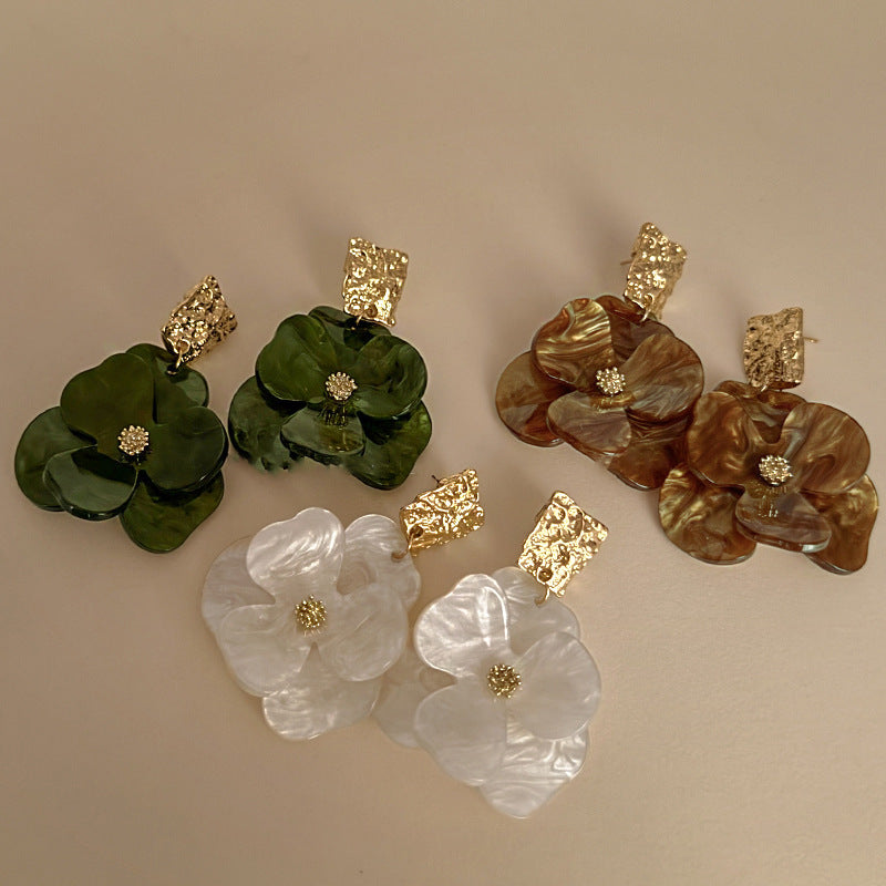 Boho-Ohrringe mit Blumenmotiv