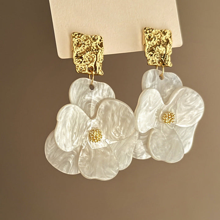 Boho-Ohrringe mit Blumenmotiv