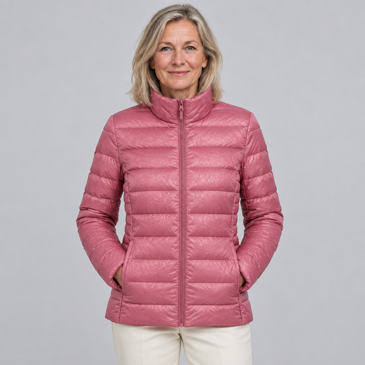 Berit | Damen Daunenjacke in Lachsfarbe, leicht und bequem