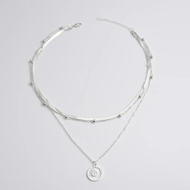Dreifaches silbernes Halsband
