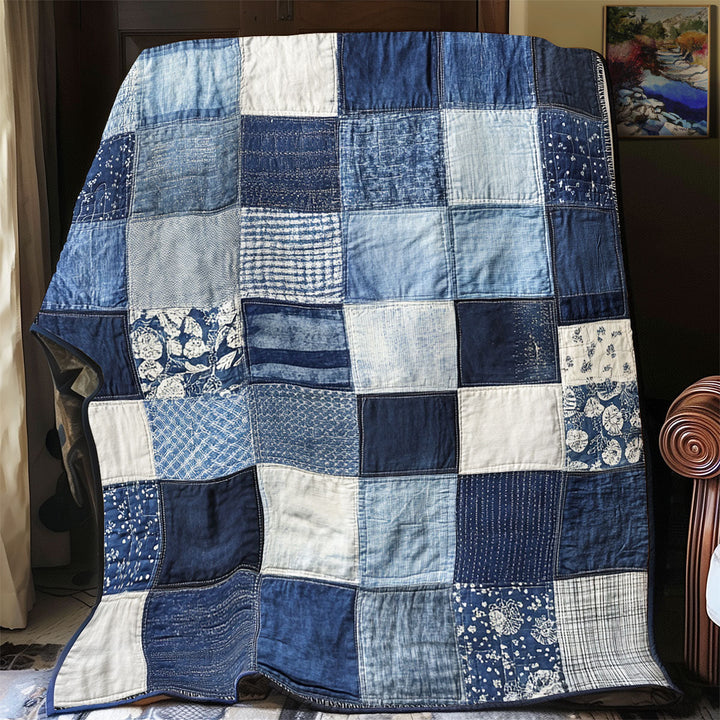 Denim-Patchwork-Steppdecke in Blau und Weiß