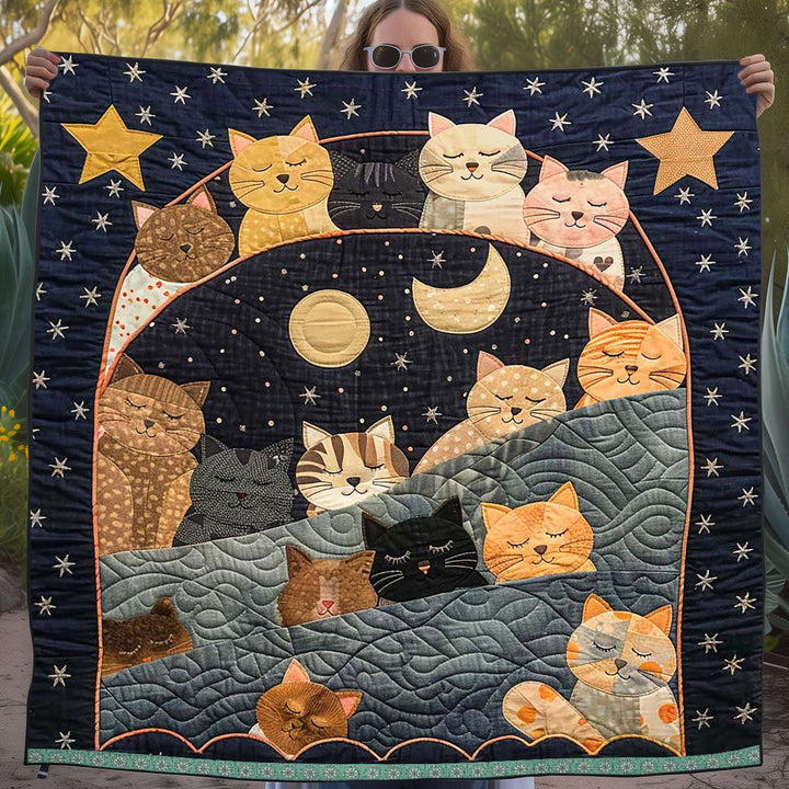 Steppdecke mit Katzen unter dem Mond