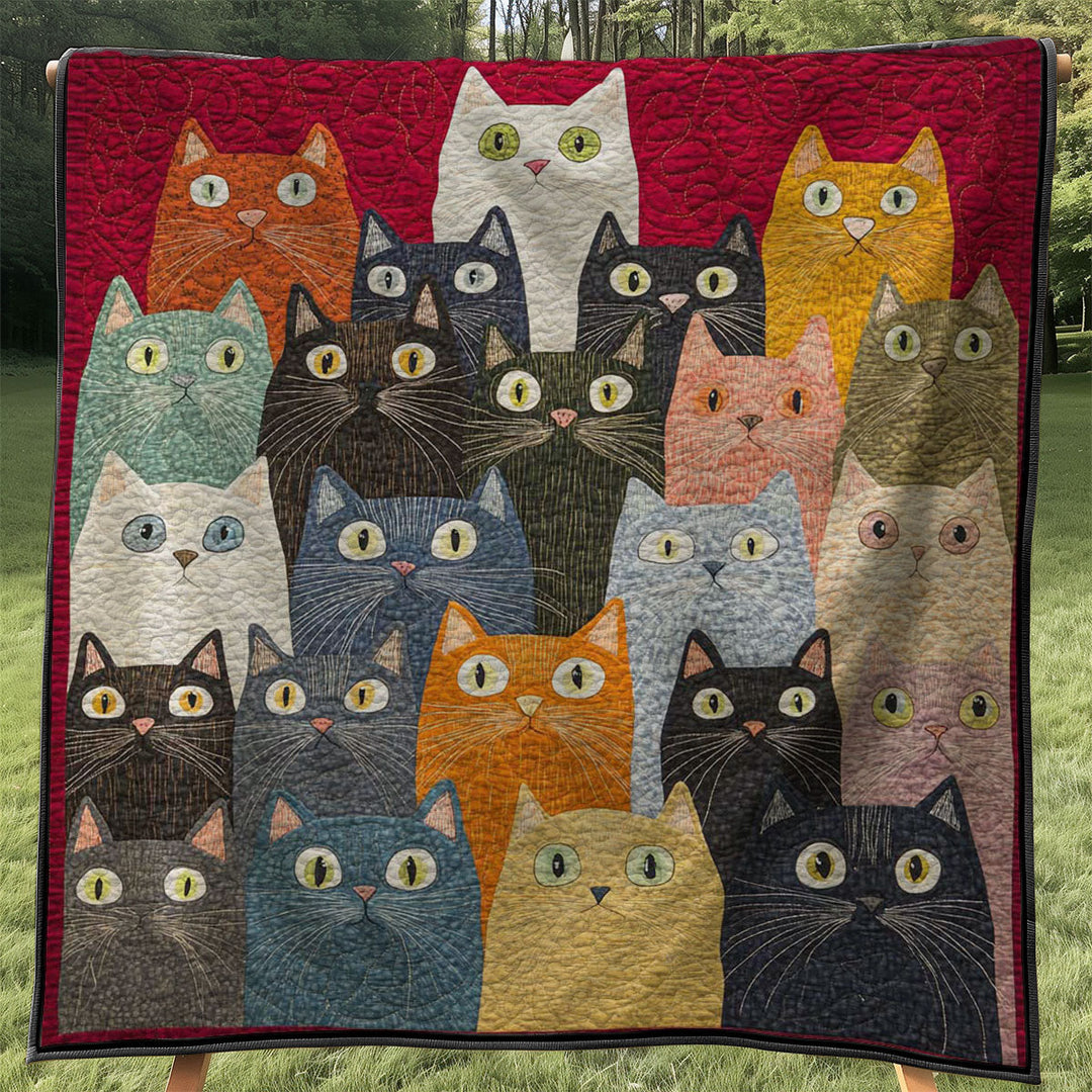 Steppdecke mit bunter Katzenschar