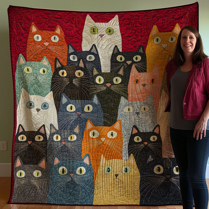 Steppdecke mit bunter Katzenschar