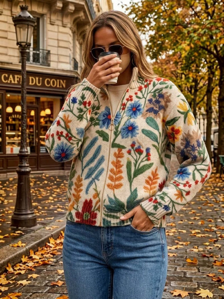 Birgit | Strickjacke mit botanischem Blumenmuster