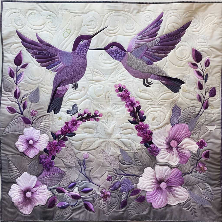 Steppdecke mit lila Kolibris und Lavendel